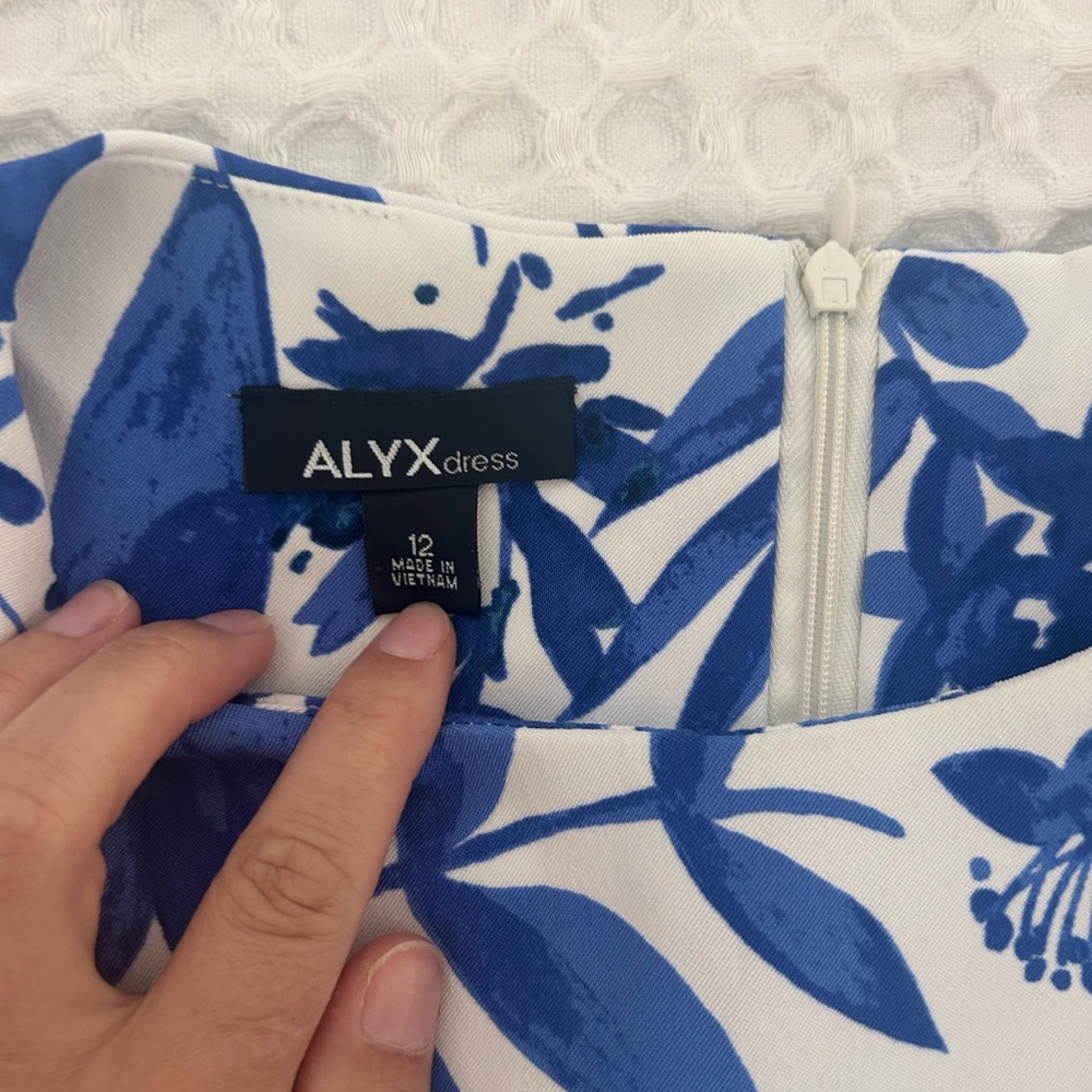 Alyx Blue and White Floral Midi Dress - Picture 4 of 13